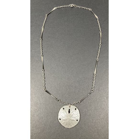 Yorkshire Vintage Sand Dollar Pendant Necklace Silvertone 90's 17” - Picture 4 of 8